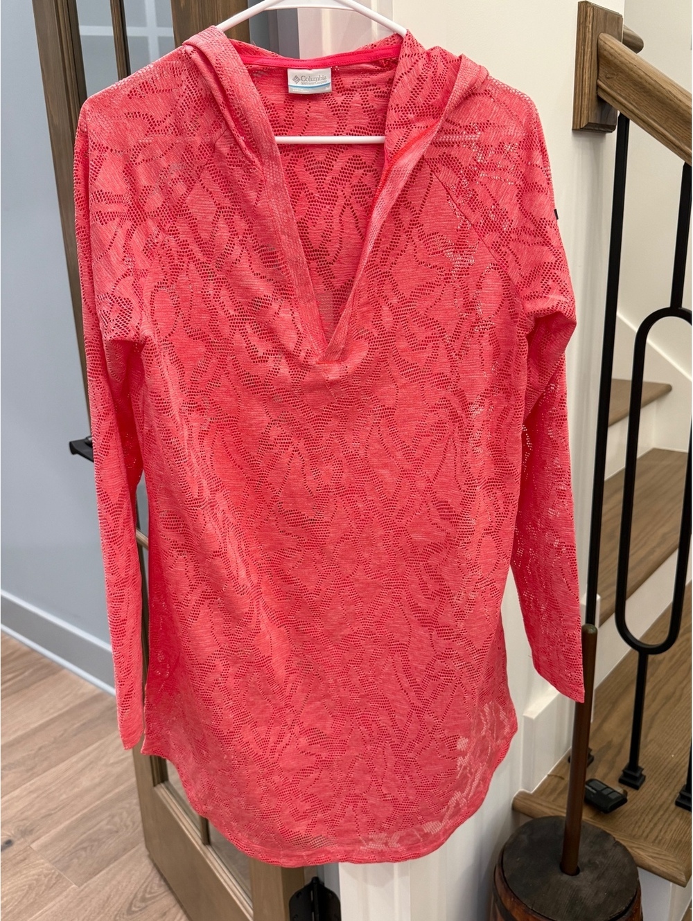 Columbia women’s swim cover-up, coral pink mesh, hooded, long sleeve size small